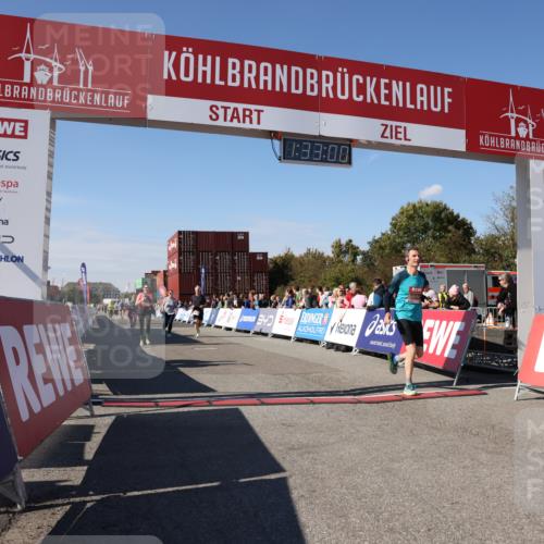 03.10.2025 - Köhlbrandbrückenlauf Lena Gebhardt http://msf.ph/oto/9068331 03.10.2025 13:33:01 Ziel 4582, 4941, 5110, 5133, 5187, 5273, 5446, 6067, 6376, 6455 meine-sportfotos.de