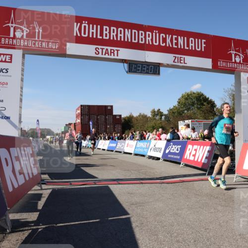 03.10.2025 - Köhlbrandbrückenlauf Lena Gebhardt http://msf.ph/oto/9068336 03.10.2025 13:33:01 Ziel 4582, 4941, 5110, 5133, 5187, 5273, 5446, 6067, 6376, 6455 meine-sportfotos.de