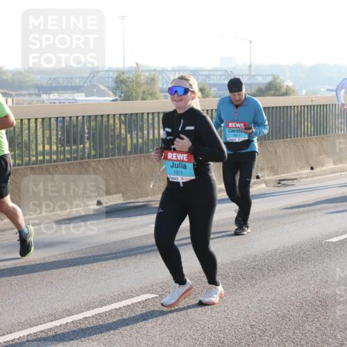 03.10.2025 - Köhlbrandbrückenlauf Lena Gebhardt http://msf.ph/oto/9068337 03.10.2025 09:24:17 Position 1 1734, 1971, 2817 meine-sportfotos.de