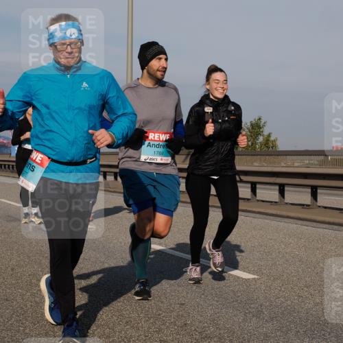 03.10.2025 - Köhlbrandbrückenlauf Fabian Wolf http://msf.ph/oto/9068338 03.10.2025 10:11:05 Position 3 072, 1769 meine-sportfotos.de