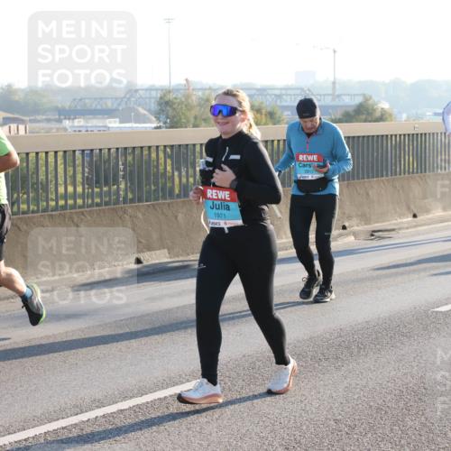 03.10.2025 - Köhlbrandbrückenlauf Lena Gebhardt http://msf.ph/oto/9068339 03.10.2025 09:24:17 Position 1 1734, 1971, 2817 meine-sportfotos.de