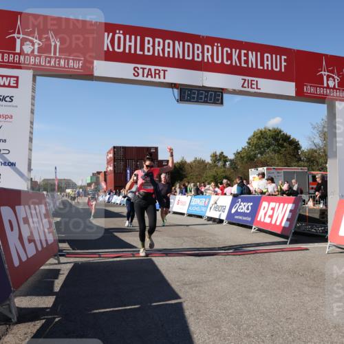 03.10.2025 - Köhlbrandbrückenlauf Lena Gebhardt http://msf.ph/oto/9068353 03.10.2025 13:33:04 Ziel 4582, 4941, 5110, 6067, 6376, 6455 meine-sportfotos.de
