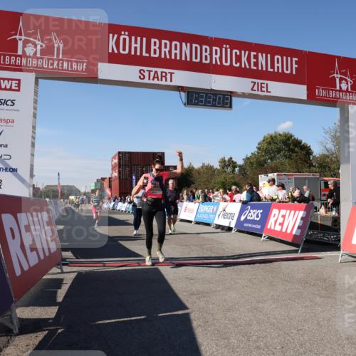 03.10.2025 - Köhlbrandbrückenlauf Lena Gebhardt http://msf.ph/oto/9068360 03.10.2025 13:33:04 Ziel 4582, 4941, 5110, 6067, 6376, 6455 meine-sportfotos.de