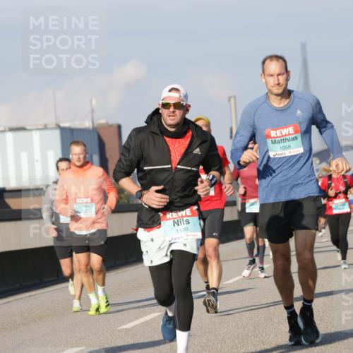 03.10.2025 - Köhlbrandbrückenlauf Jannik Wohlers http://msf.ph/oto/9068362 03.10.2025 09:47:48 Position 3 1284, 1130, 1058 meine-sportfotos.de
