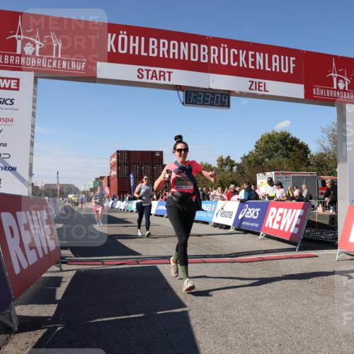 03.10.2025 - Köhlbrandbrückenlauf Lena Gebhardt http://msf.ph/oto/9068368 03.10.2025 13:33:04 Ziel 4582, 4941, 5110, 6067, 6376, 6455 meine-sportfotos.de