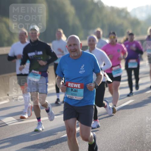 03.10.2025 - Köhlbrandbrückenlauf Jannik Wohlers http://msf.ph/oto/9068381 03.10.2025 09:16:20 Position 3 3250, 1089 meine-sportfotos.de