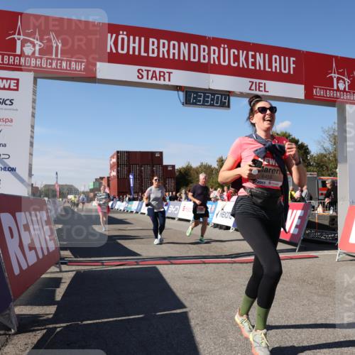 03.10.2025 - Köhlbrandbrückenlauf Lena Gebhardt http://msf.ph/oto/9068383 03.10.2025 13:33:05 Ziel 4582, 4941, 6067, 6376, 6455 meine-sportfotos.de