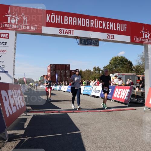 03.10.2025 - Köhlbrandbrückenlauf Lena Gebhardt http://msf.ph/oto/9068391 03.10.2025 13:33:06 Ziel 4582, 4941, 6067, 6376, 6455 meine-sportfotos.de