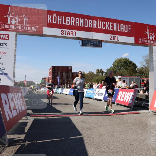 03.10.2025 - Köhlbrandbrückenlauf Lena Gebhardt http://msf.ph/oto/9068398 03.10.2025 13:33:06 Ziel 4582, 4941, 6067, 6376, 6455 meine-sportfotos.de