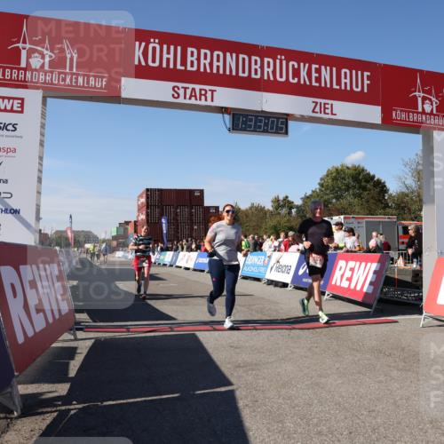 03.10.2025 - Köhlbrandbrückenlauf Lena Gebhardt http://msf.ph/oto/9068403 03.10.2025 13:33:06 Ziel 4582, 4941, 6067, 6376, 6455 meine-sportfotos.de