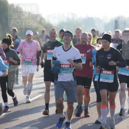 03.10.2025 - Köhlbrandbrückenlauf Jannik Wohlers http://msf.ph/oto/9068409 03.10.2025 09:16:24 Position 3 2132, 118, 1516, 3842, 3516 meine-sportfotos.de