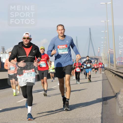 03.10.2025 - Köhlbrandbrückenlauf Jannik Wohlers http://msf.ph/oto/9068414 03.10.2025 09:47:50 Position 3 1130, 1219, 1058 meine-sportfotos.de