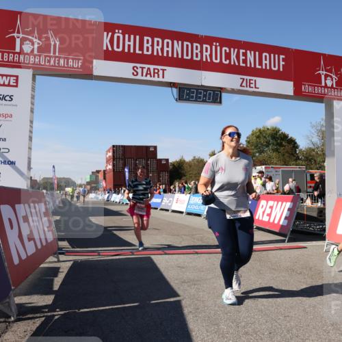03.10.2025 - Köhlbrandbrückenlauf Lena Gebhardt http://msf.ph/oto/9068418 03.10.2025 13:33:07 Ziel 4582, 4941, 6067, 6376, 6455 meine-sportfotos.de