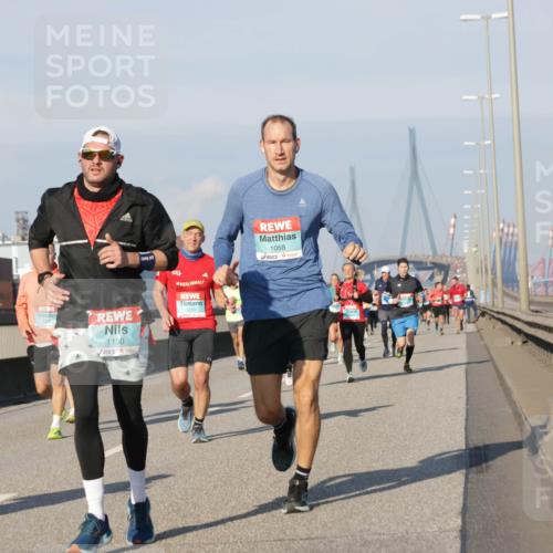 03.10.2025 - Köhlbrandbrückenlauf Jannik Wohlers http://msf.ph/oto/9068424 03.10.2025 09:47:50 Position 3 1058, 1130, 1219 meine-sportfotos.de