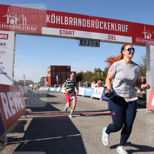 03.10.2025 - Köhlbrandbrückenlauf Lena Gebhardt http://msf.ph/oto/9068427 03.10.2025 13:33:07 Ziel 4582, 4941, 6067, 6376, 6455 meine-sportfotos.de