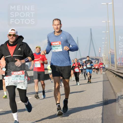 03.10.2025 - Köhlbrandbrückenlauf Jannik Wohlers http://msf.ph/oto/9068434 03.10.2025 09:47:50 Position 3 1130, 2, 1219, 1058 meine-sportfotos.de
