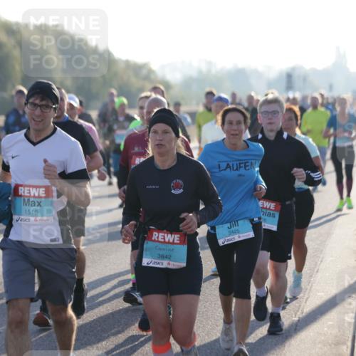 03.10.2025 - Köhlbrandbrückenlauf Jannik Wohlers http://msf.ph/oto/9068460 03.10.2025 09:16:27 Position 3 16, 1516, 3842, 3425 meine-sportfotos.de