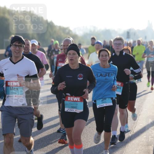 03.10.2025 - Köhlbrandbrückenlauf Jannik Wohlers http://msf.ph/oto/9068466 03.10.2025 09:16:27 Position 3 1516, 3842, 3425 meine-sportfotos.de