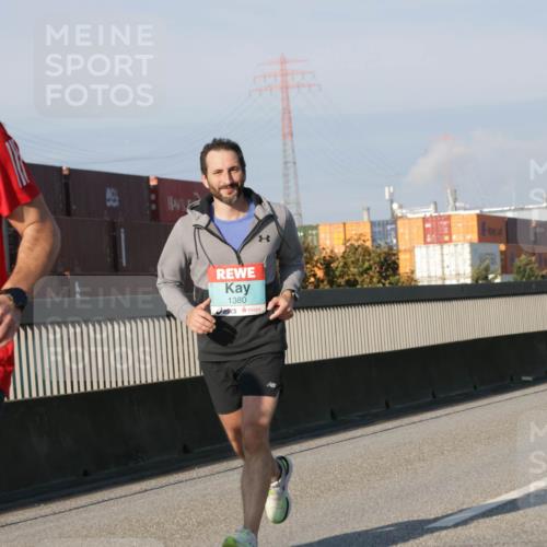 03.10.2025 - Köhlbrandbrückenlauf Jannik Wohlers http://msf.ph/oto/9068479 03.10.2025 09:47:54 Position 3 1219, 1380 meine-sportfotos.de