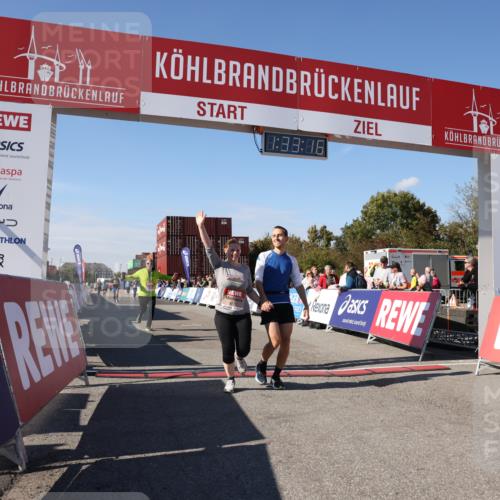 03.10.2025 - Köhlbrandbrückenlauf Lena Gebhardt http://msf.ph/oto/9068484 03.10.2025 13:33:16 Ziel 4755, 4775, 5783, 6376 meine-sportfotos.de