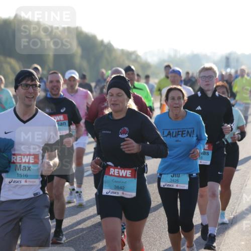 03.10.2025 - Köhlbrandbrückenlauf Jannik Wohlers http://msf.ph/oto/9068491 03.10.2025 09:16:27 Position 3 1516, 3842, 3425, 16 meine-sportfotos.de