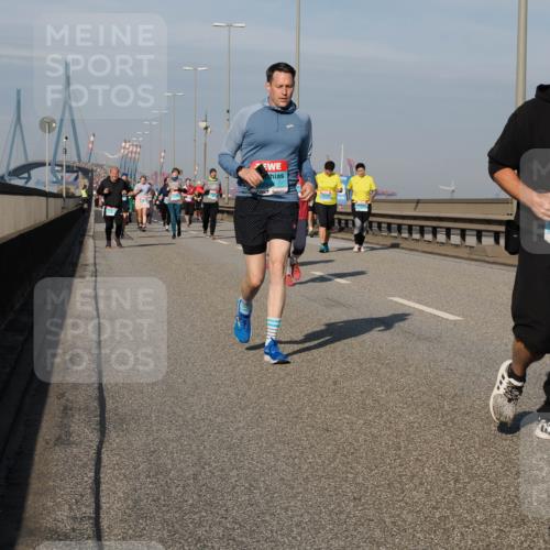 03.10.2025 - Köhlbrandbrückenlauf Fabian Wolf http://msf.ph/oto/9068515 03.10.2025 10:11:12 Position 3 2636 meine-sportfotos.de