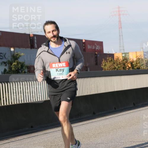 03.10.2025 - Köhlbrandbrückenlauf Jannik Wohlers http://msf.ph/oto/9068518 03.10.2025 09:47:54 Position 3 1380 meine-sportfotos.de