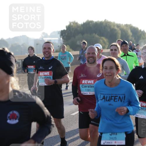 03.10.2025 - Köhlbrandbrückenlauf Jannik Wohlers http://msf.ph/oto/9068535 03.10.2025 09:16:29 Position 3 11, 1191, 3425, 3516 meine-sportfotos.de