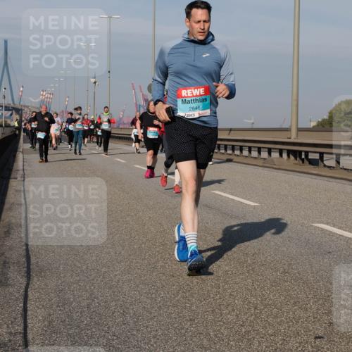 03.10.2025 - Köhlbrandbrückenlauf Fabian Wolf http://msf.ph/oto/9068540 03.10.2025 10:11:13 Position 3 2846 meine-sportfotos.de