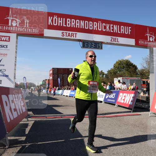 03.10.2025 - Köhlbrandbrückenlauf Lena Gebhardt http://msf.ph/oto/9068560 03.10.2025 13:33:19 Ziel 4755, 4775, 5413, 5783 meine-sportfotos.de