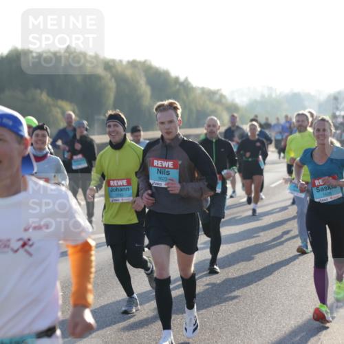 03.10.2025 - Köhlbrandbrückenlauf Jannik Wohlers http://msf.ph/oto/9068587 03.10.2025 09:16:31 Position 3 3233, 1623, 1626 meine-sportfotos.de