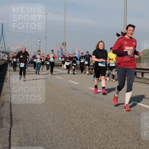 03.10.2025 - Köhlbrandbrückenlauf Fabian Wolf http://msf.ph/oto/9068613 03.10.2025 10:11:16 Position 3  meine-sportfotos.de