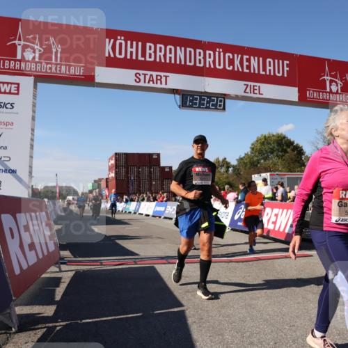 03.10.2025 - Köhlbrandbrückenlauf Lena Gebhardt http://msf.ph/oto/9068623 03.10.2025 13:33:28 Ziel 4006, 5179, 5211, 5281, 5413, 5549, 6094, 6276 meine-sportfotos.de