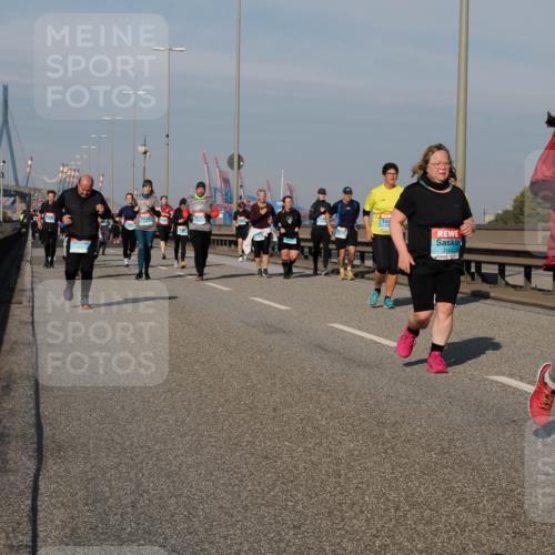 03.10.2025 - Köhlbrandbrückenlauf Fabian Wolf http://msf.ph/oto/9068638 03.10.2025 10:11:17 Position 3 2504, 30 meine-sportfotos.de