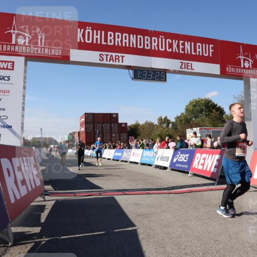 03.10.2025 - Köhlbrandbrückenlauf Lena Gebhardt http://msf.ph/oto/9068640 03.10.2025 13:33:30 Ziel 4006, 5179, 5211, 5281, 5413, 5549, 6094, 6276 meine-sportfotos.de