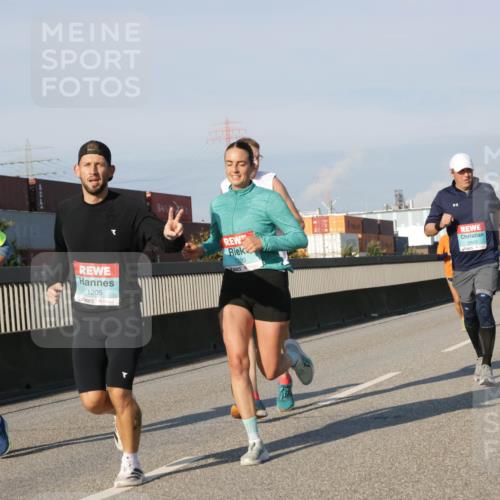 03.10.2025 - Köhlbrandbrückenlauf Jannik Wohlers http://msf.ph/oto/9068643 03.10.2025 09:48:00 Position 3 1182, 1205, 1280, 2843 meine-sportfotos.de