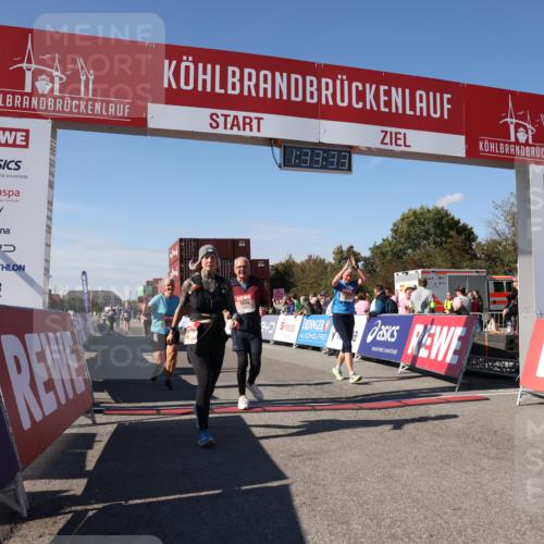 03.10.2025 - Köhlbrandbrückenlauf Lena Gebhardt http://msf.ph/oto/9068653 03.10.2025 13:33:33 Ziel 4006, 4744, 5179, 5211, 5281, 5413, 5546, 5549, 6094, 6276 meine-sportfotos.de