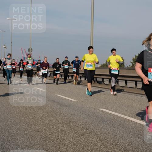 03.10.2025 - Köhlbrandbrückenlauf Fabian Wolf http://msf.ph/oto/9068675 03.10.2025 10:11:19 Position 3 1625, 2504 meine-sportfotos.de
