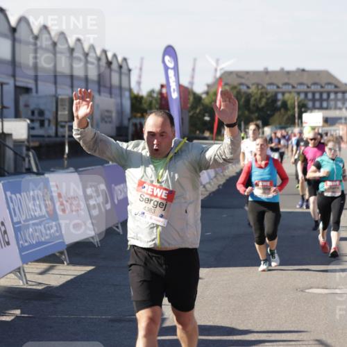 03.10.2025 - Köhlbrandbrückenlauf Jannik Wohlers http://msf.ph/oto/9068676 03.10.2025 13:13:26 Ziel 4065, 4223, 4324, 4373, 4383, 4448, 4580, 4583, 4853, 5034, 5204, 5261, 5358, 6788, 6789, 6818 meine-sportfotos.de