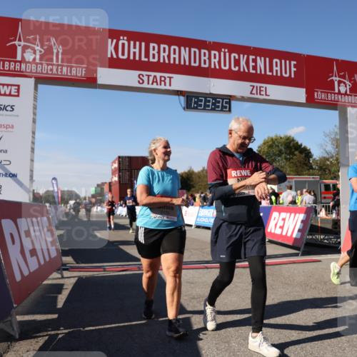 03.10.2025 - Köhlbrandbrückenlauf Lena Gebhardt http://msf.ph/oto/9068710 03.10.2025 13:33:36 Ziel 4006, 4744, 5179, 5211, 5281, 5367, 5546, 5549, 5579, 6094, 6276, 6734 meine-sportfotos.de