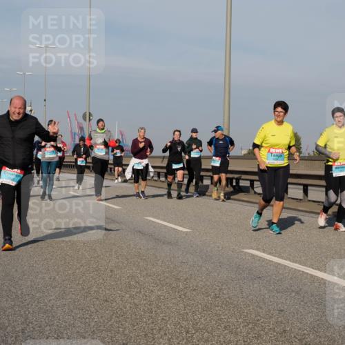 03.10.2025 - Köhlbrandbrückenlauf Fabian Wolf http://msf.ph/oto/9068711 03.10.2025 10:11:20 Position 3 1625 meine-sportfotos.de