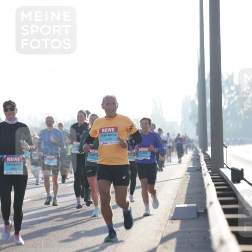 03.10.2025 - Köhlbrandbrückenlauf Jannik Wohlers http://msf.ph/oto/9068713 03.10.2025 09:16:40 Position 3 3710, 2814, 1428 meine-sportfotos.de