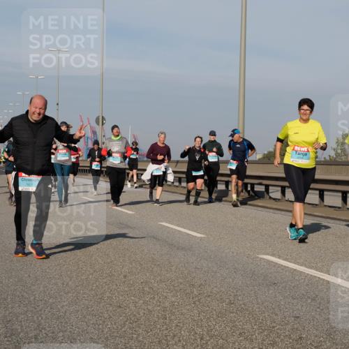03.10.2025 - Köhlbrandbrückenlauf Fabian Wolf http://msf.ph/oto/9068716 03.10.2025 10:11:20 Position 3 1625, 3254, 1963 meine-sportfotos.de