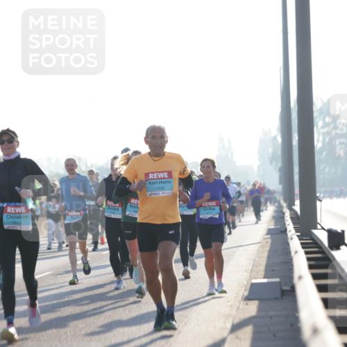 03.10.2025 - Köhlbrandbrückenlauf Jannik Wohlers http://msf.ph/oto/9068721 03.10.2025 09:16:40 Position 3 3710, 2814, 1428 meine-sportfotos.de