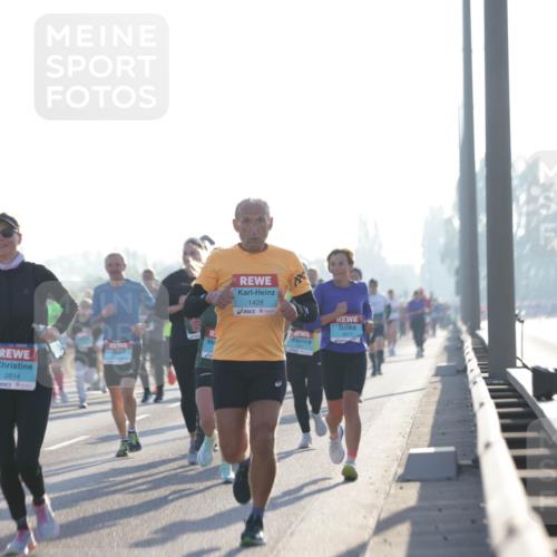 03.10.2025 - Köhlbrandbrückenlauf Jannik Wohlers http://msf.ph/oto/9068730 03.10.2025 09:16:41 Position 3 3710, 2814, 1428 meine-sportfotos.de