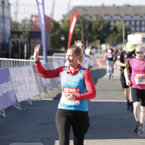 03.10.2025 - Köhlbrandbrückenlauf Jannik Wohlers http://msf.ph/oto/9068737 03.10.2025 13:13:28 Ziel 4065, 4223, 4324, 4383, 4448, 4580, 4583, 4853, 5034, 5147, 5261, 5358, 6788, 6789 meine-sportfotos.de