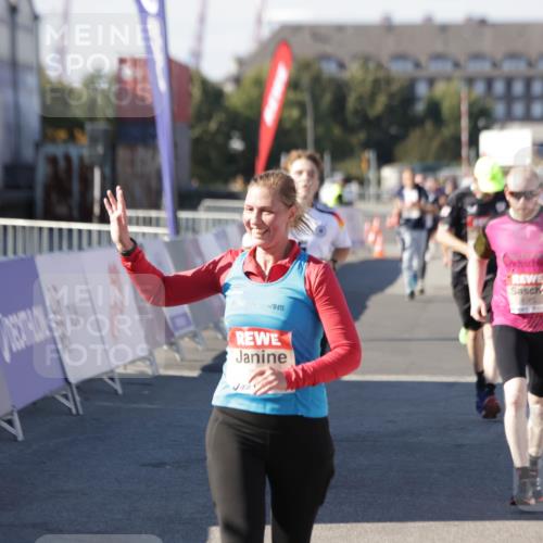 03.10.2025 - Köhlbrandbrückenlauf Jannik Wohlers http://msf.ph/oto/9068740 03.10.2025 13:13:28 Ziel 4065, 4223, 4324, 4383, 4448, 4580, 4583, 4853, 5034, 5147, 5261, 5358, 6788, 6789 meine-sportfotos.de