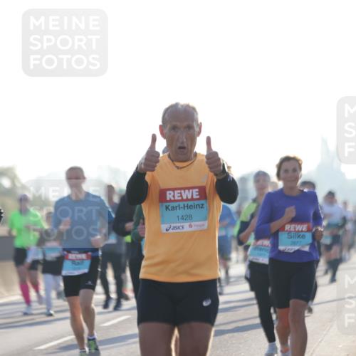 03.10.2025 - Köhlbrandbrückenlauf Jannik Wohlers http://msf.ph/oto/9068745 03.10.2025 09:16:41 Position 3 2814, 1428, 2877 meine-sportfotos.de