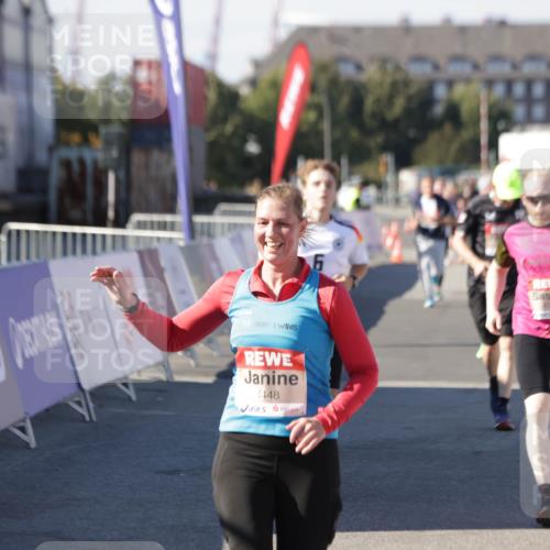03.10.2025 - Köhlbrandbrückenlauf Jannik Wohlers http://msf.ph/oto/9068746 03.10.2025 13:13:28 Ziel 4065, 4223, 4324, 4383, 4448, 4580, 4583, 4853, 5034, 5147, 5261, 5358, 6788, 6789 meine-sportfotos.de