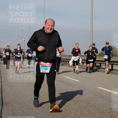 03.10.2025 - Köhlbrandbrückenlauf Fabian Wolf http://msf.ph/oto/9068756 03.10.2025 10:11:22 Position 3 1625 meine-sportfotos.de